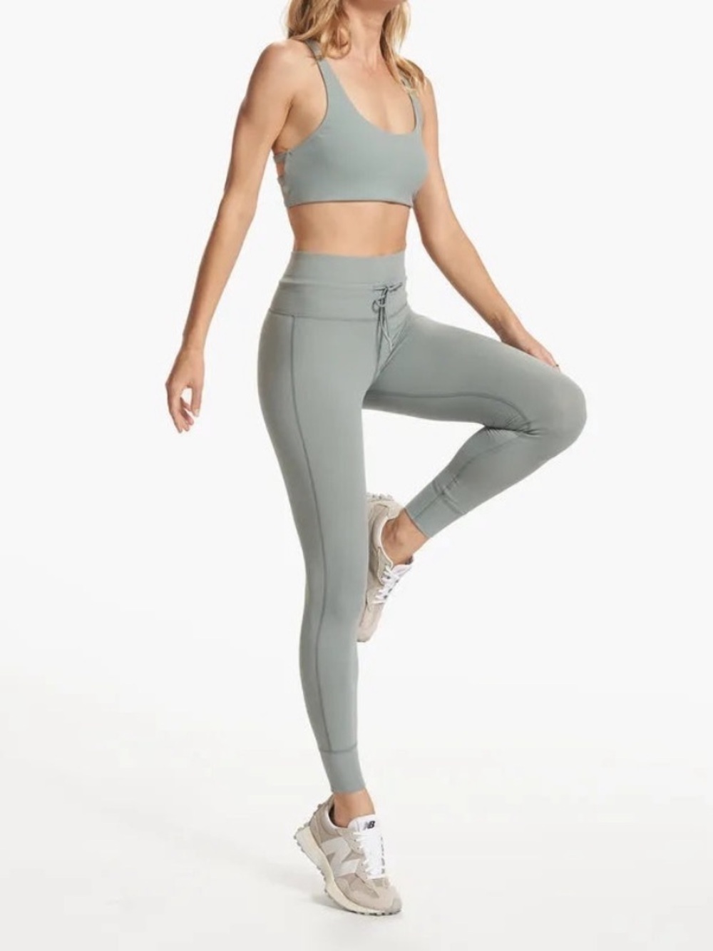 Vuori | Daily Joggers (Sage Green)